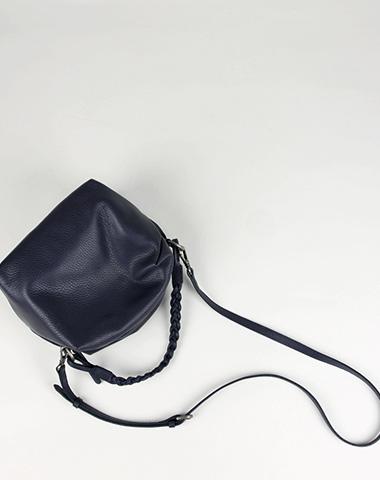 Vintage Womens Dark Blue Leather Shoulder Bag