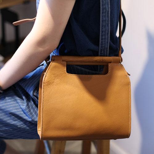 Solid Color Tote Bag with Wooden Handle