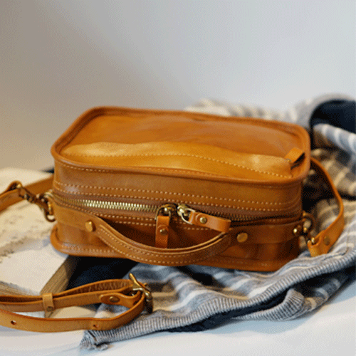Vintage Womens Leather Tan Small Handbag Square Crossbody Purse Green Leather Satchel Shoulder Bag
