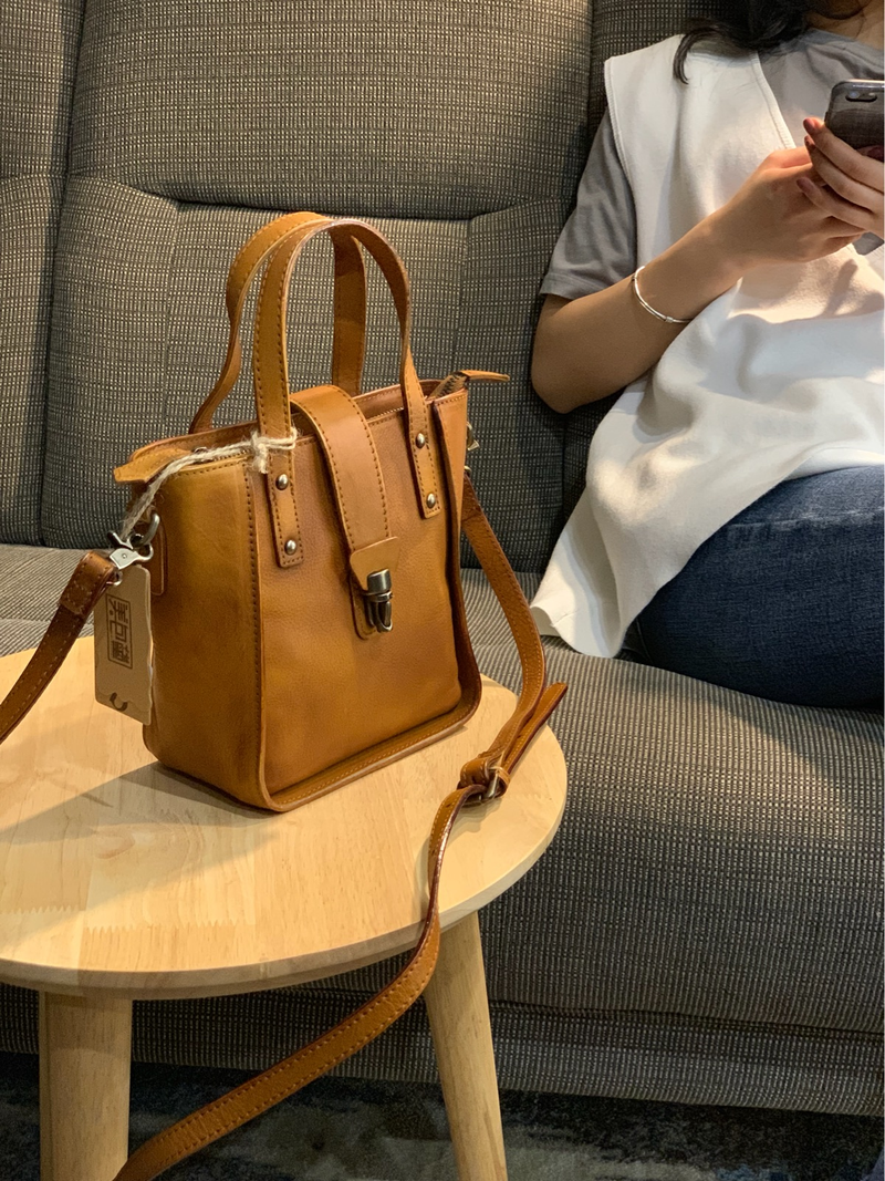 Small Vintage Brown Womens Leather Bucket Handbag