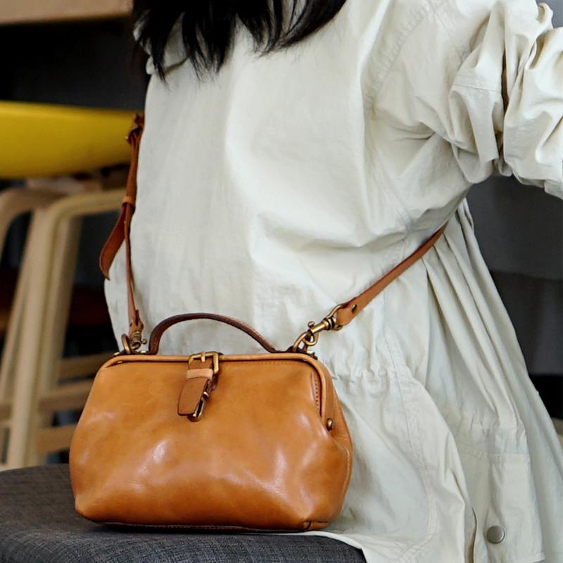 Vintage Womens Coffee Leather Doctor Handbag Side Purses Doctor Purses for Women