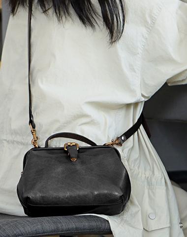 Vintage Womens Black Leather Doctor Handbag Side Purses Doctor Purses for Women